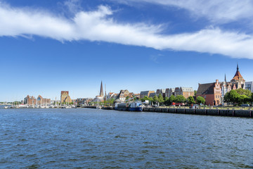 Segelwetter am Stadthafen von Rostock 