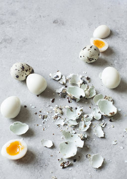 Boiled quails eggs with shells