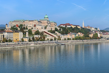 Fototapeta na wymiar View on Castle Hill from Elisabeth Bridge in Budapest, Hungary