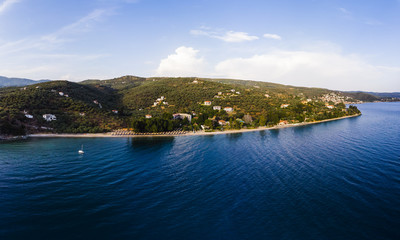 Fototapeta premium Ort Afissos, Region Volos, Meerenge von Trikeri, griechische Halbinsel von Pilion, Papasitische Golf, Griechenland