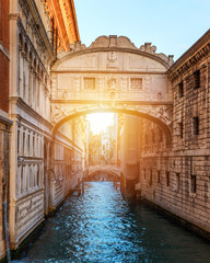 Obraz premium View of the Bridge of Sighs (Ponte dei Sospiri) and the Rio de Palazzo o de Canonica Canal from the Riva degli Schiavoni in Venice, Italy. The Ponte de la Canonica is visible in background.