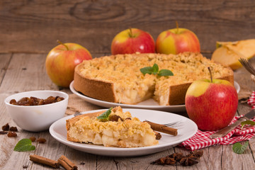 Crumble apple cake.