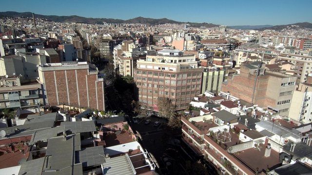 Barcelona desde drone. Ciudad de Cataluña, España desde el aire