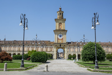 Gemeindeverwaltung Gualtieri mit Park