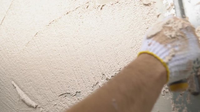 application of facade plaster