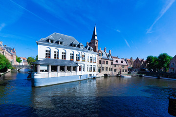 Obraz premium ブルージュの街並み（運河クルーズ）