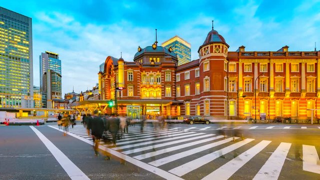 4k Timelapse Movie of the Traffic front of Tokyo station, Japan