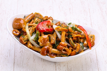 Pickled mushroom - Armillaria