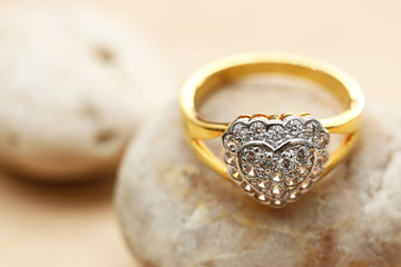 Heart diamond on gold ring