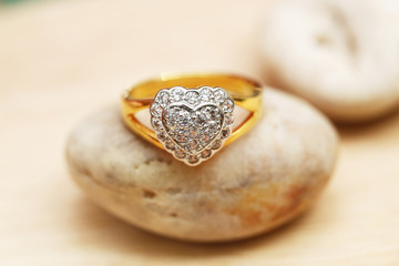 Heart diamond on gold ring