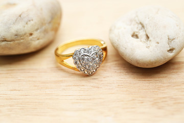Heart diamond on gold ring