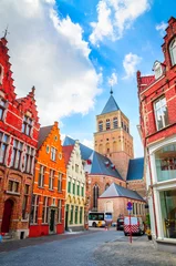 Foto op Canvas Kerk van Sint-Gillis en traditionele smalle straatjes in Brugge (Brugge), België © Olena Zn
