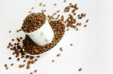 Fototapeta na wymiar Beautiful roasted coffee beans