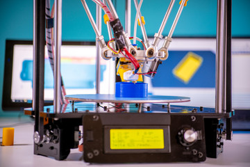 Print parts on a delta 3D printer in industrial lab