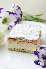 Vanilla cream cake