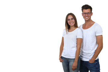 Fototapeta premium Hübsches junges Paar mit Brillen lacht