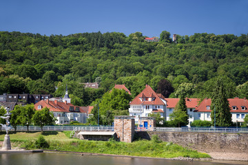 Fototapeta na wymiar Weser und Klütberg bei Hameln im Sommer