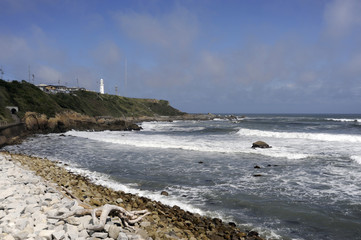 波と灯台