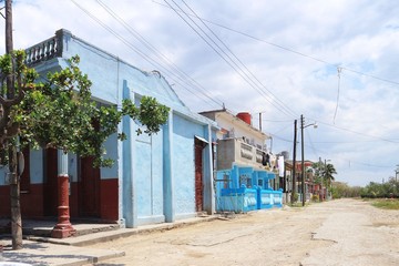 Fototapeta na wymiar Häuser auf Kuba - bei Trinidad