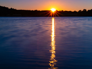 Setting sun of Rudyard Lake 