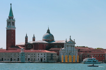 Fototapeta na wymiar Construções em Veneza