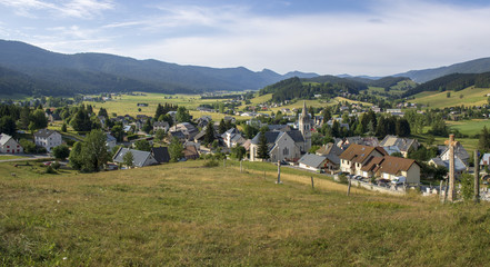 Fototapeta na wymiar Village de Méaudre dans le Vercors, Isère, France