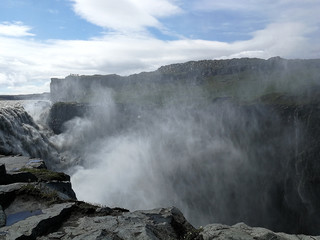 A imponente cascata de Dettifoss, na Islândia