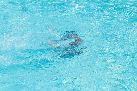 Piscina en un calor intenso