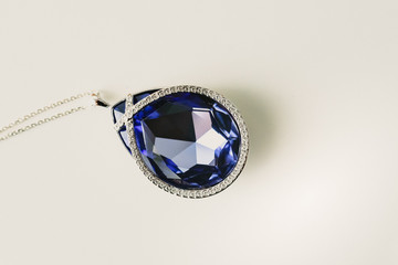 Luxurious blue sapphire jewel necklace