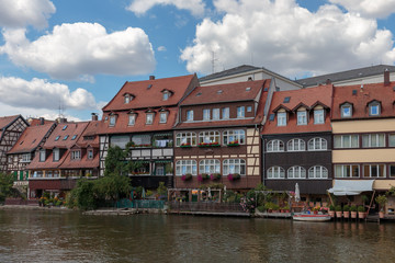 Fototapeta na wymiar romantische bayerische Stadt Bamberg in Oberfranken mit romantischen Häusern