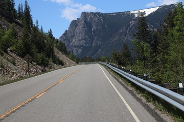 Fototapeta premium Beartooth Highway in June