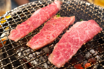 焼き肉・炭火・七輪