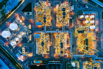 Obraz premium Oil refinery