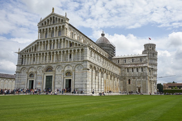 Leaning Tower of Pisa in Pisa, Italy - Leaning Tower of Pisa kno - obrazy, fototapety, plakaty