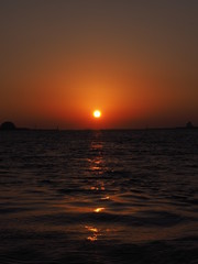 Obraz premium 海に沈む夕日