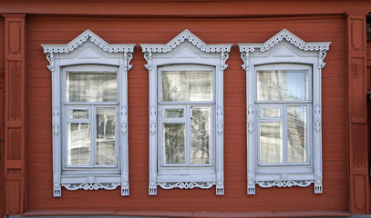 Fototapeta na wymiar окна в русских избах
