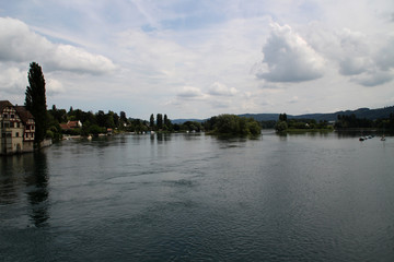 Der Rhein bei Stein in der Schweiz