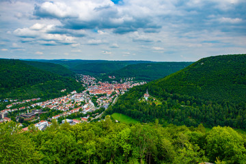 panorama,landschaft,berg,h&uuml;gel,gr&uuml;n,wald,himmel,Wolken,