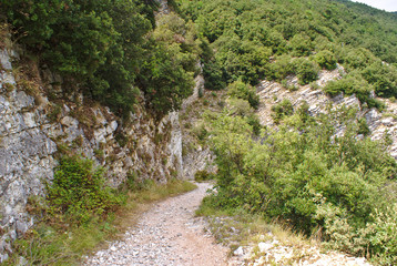 Fototapeta premium Il sentiero dalla diga alle lame rosse