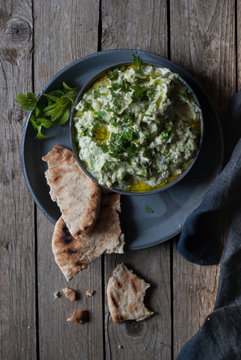 Delicious tzatziki appetizer served with pita