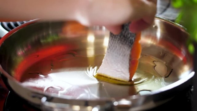 Lachs Filet in der Pfanne 