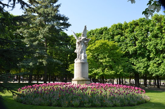 Parisian Garden 