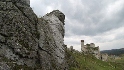 jura krakowsko-częstochowska, białe skały wapienne © Arkadiusz