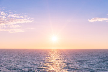 Obraz premium Sonnenuntergang auf dem Meer