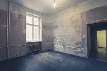 empty room before renovation - renovating apartment -