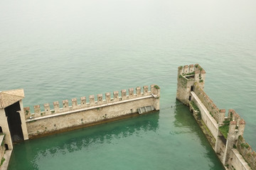 Obraz premium Medieval fortress in Sirmione, Italy