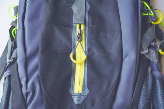Fuertes correas para soportar el peso de la carga de una mochila.