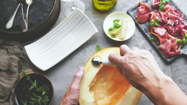 Melone mit Schinken (Zubereitung Video)
