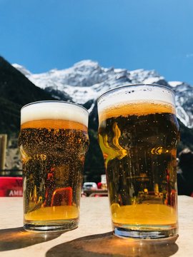 Dos cervezas en el parque nacional de Ordesa y monte perdido