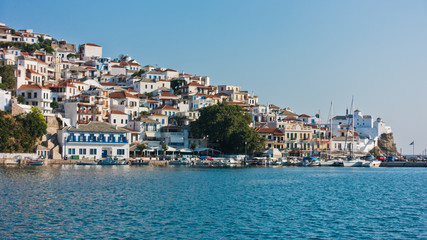 Fototapeta na wymiar Skopelos town and harbor at summer morning, island of Skopelos, Greece